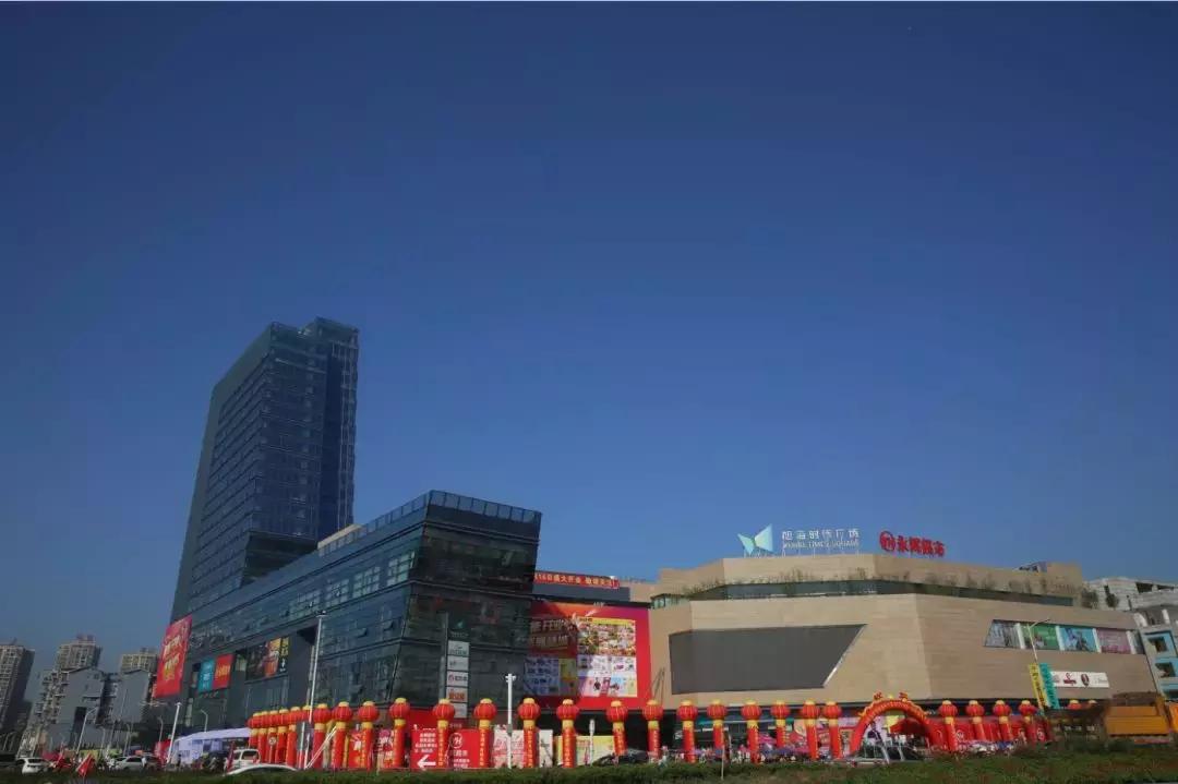 走進(jìn)時(shí)代火鍋盛宴，探尋上市火鍋店之旅