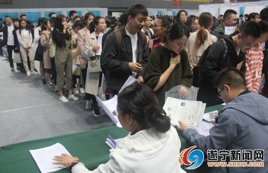 蓬溪最新招聘信息探索，小巷特色小店的人才招募之旅